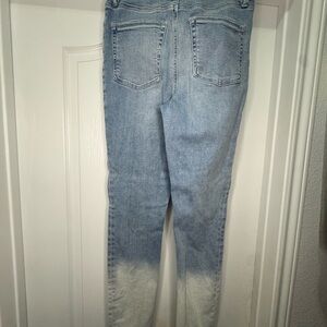 Good American Light Blue to White Ombre Skinny Jeans